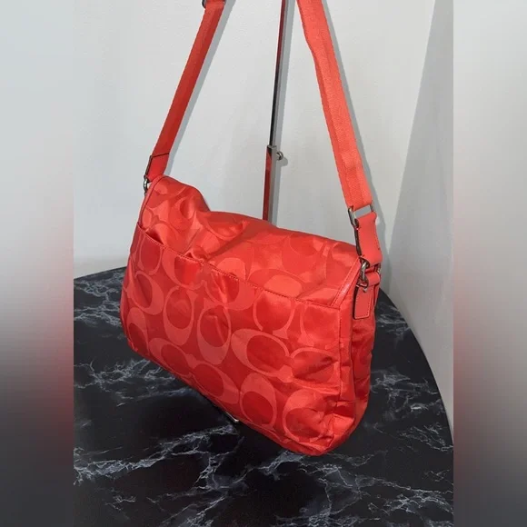 Coach Large Handbag Nylon Red Shoulder Messenger Crossbody Bag AUTHENTIC - Picture 9 of 12